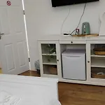 Charming Six Bedroom Townhouse Citystay Close To City Centre