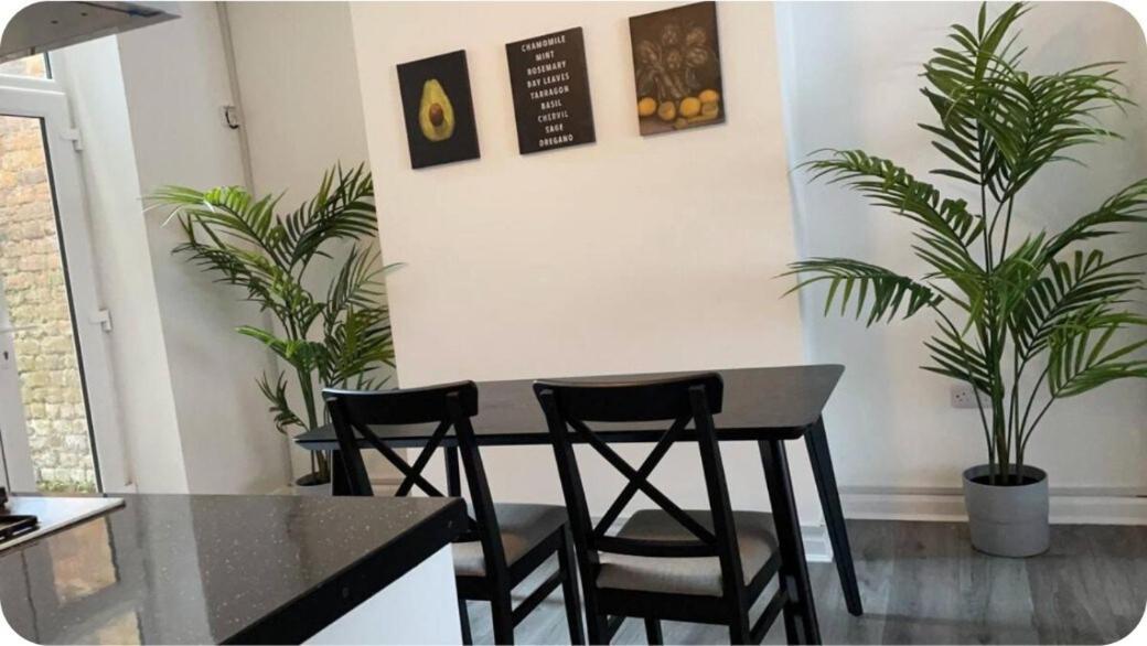 Holiday home Charming Six Bedroom Townhouse Citystay Close To Centre Liverpool