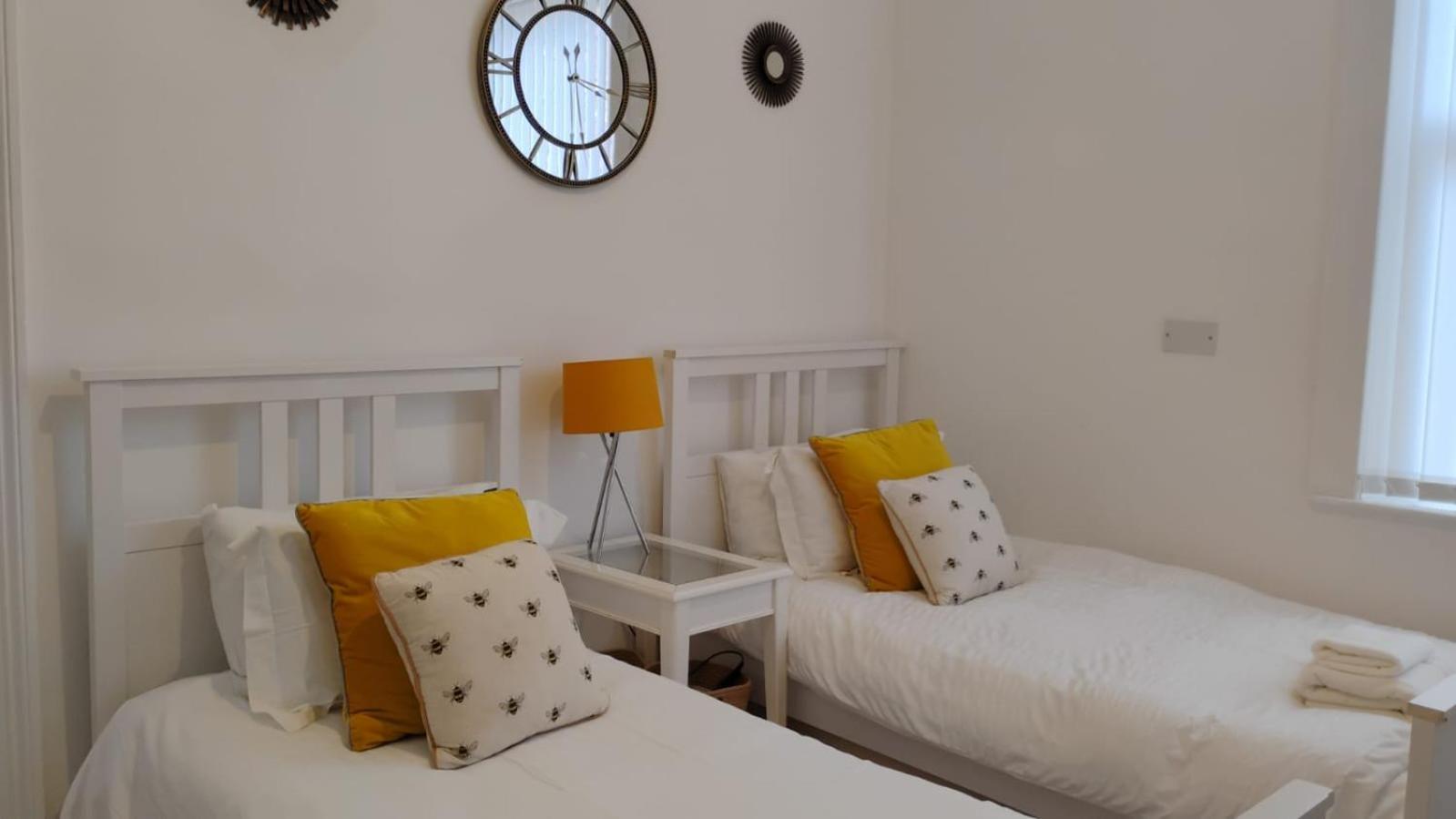 Holiday home Charming Six Bedroom Townhouse Citystay Close To Centre *